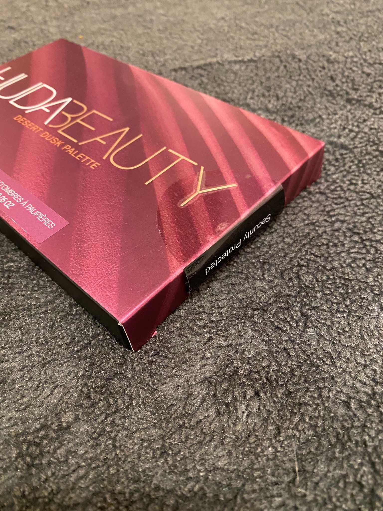 Paleta cieni Desert Dusk Huda Beauty