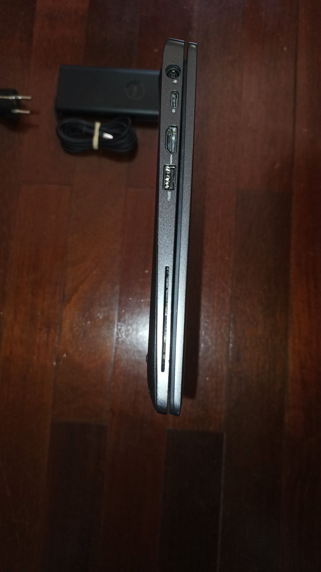 Portátil Dell Latitude 5300