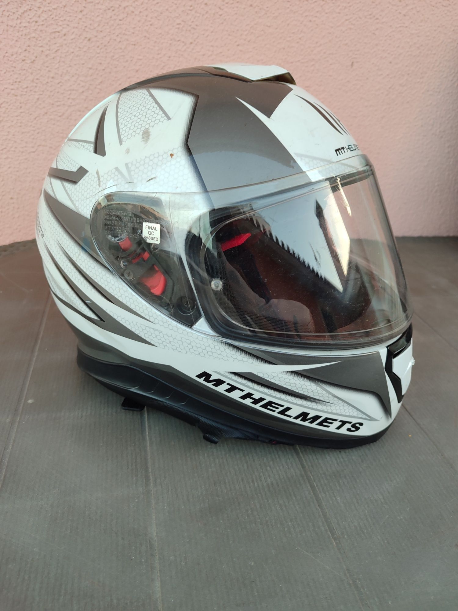 Capacete MTHelmets