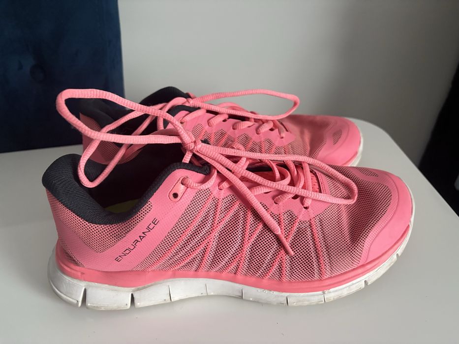 Buty sportowe damskie polecam!!!