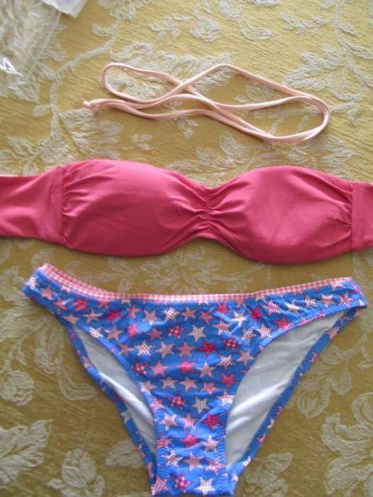 Bikini com estrelinhas rosa e azul