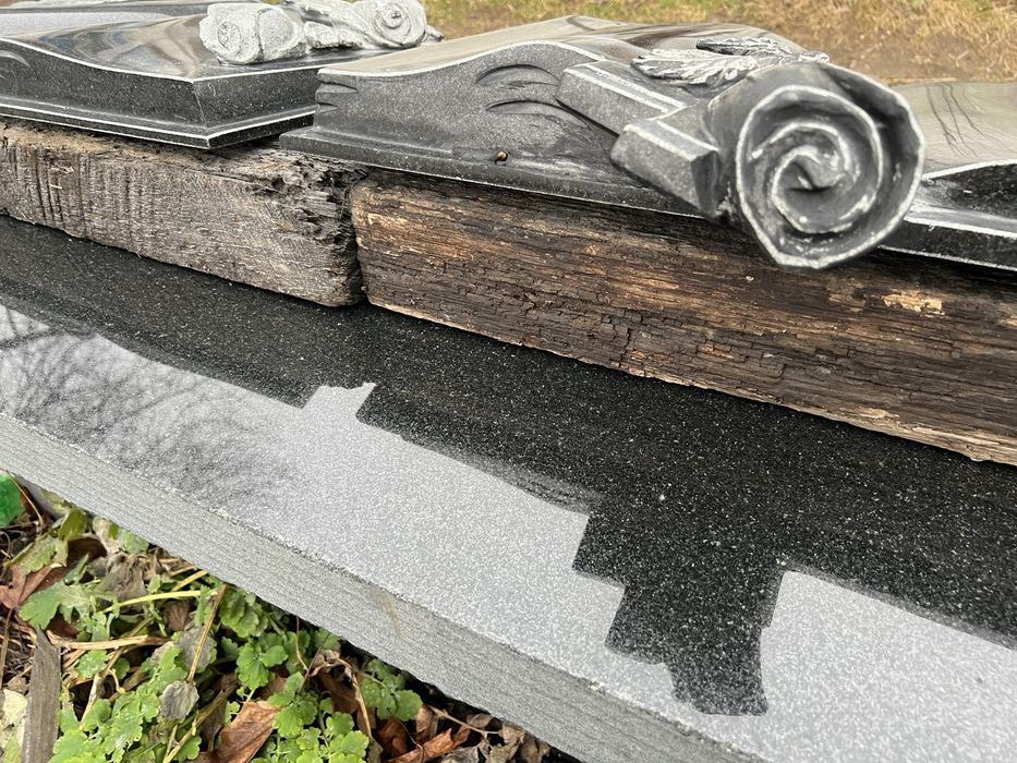 Книга з каменю (граніт, покостовка, базальт, мрамор) вироби з камня