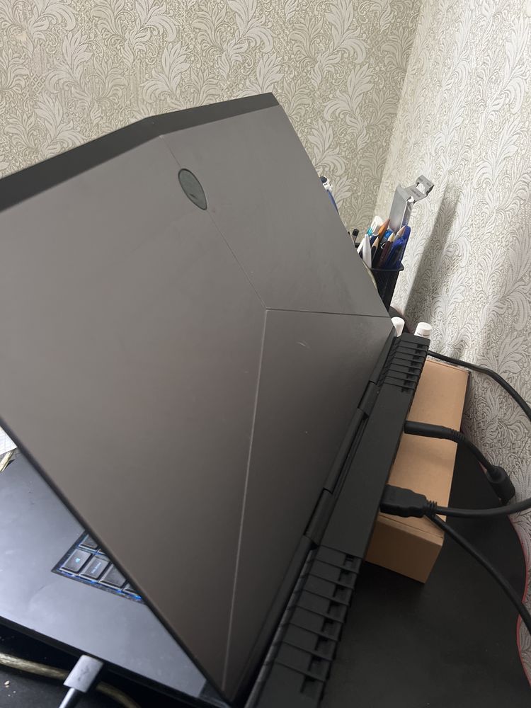 Продам Ноутбук ALIENWARE 15R4