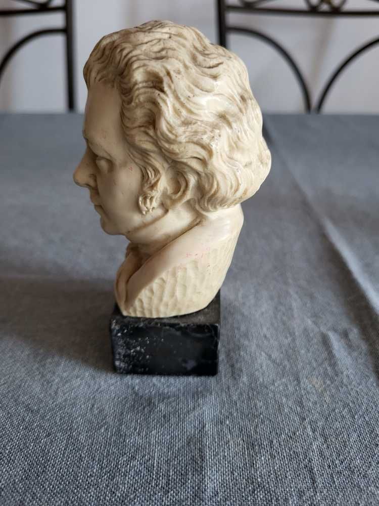 Busto Franz Schubert