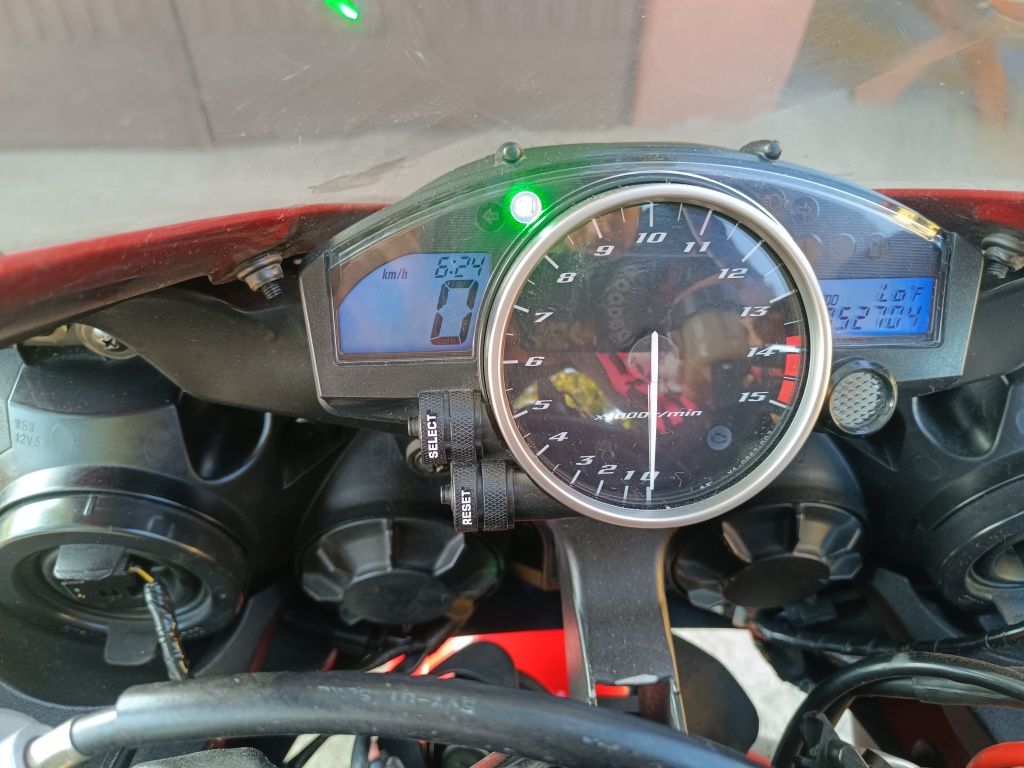 Yamaha R1 RN12 Yoshimura Carbon Oval !!!