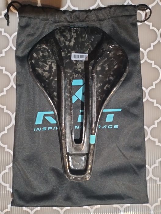 Selim de bicicleta ultraleve Ryet