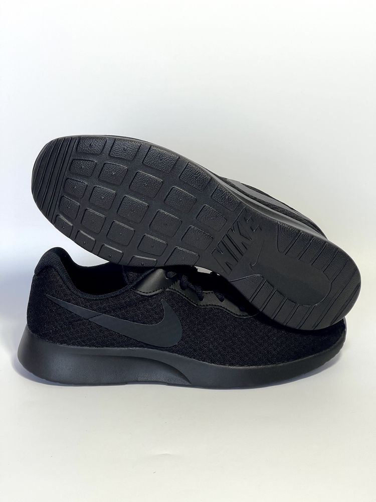 Оригінал Кросівки Nike WMNS TANJUN DJ6257-002  оригинал найк чорні 42