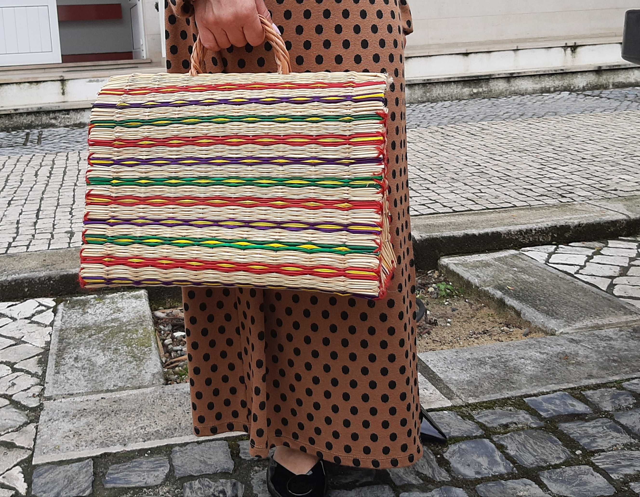 Cestas de junco tradicional portuguesas