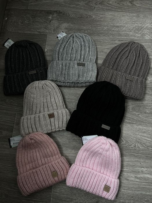 Зимова тепла шапка дитяча   в різних кольорах