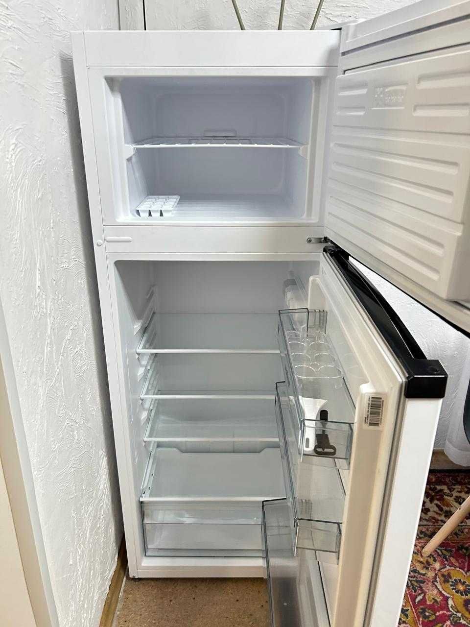 Холодильник- Vestfrost