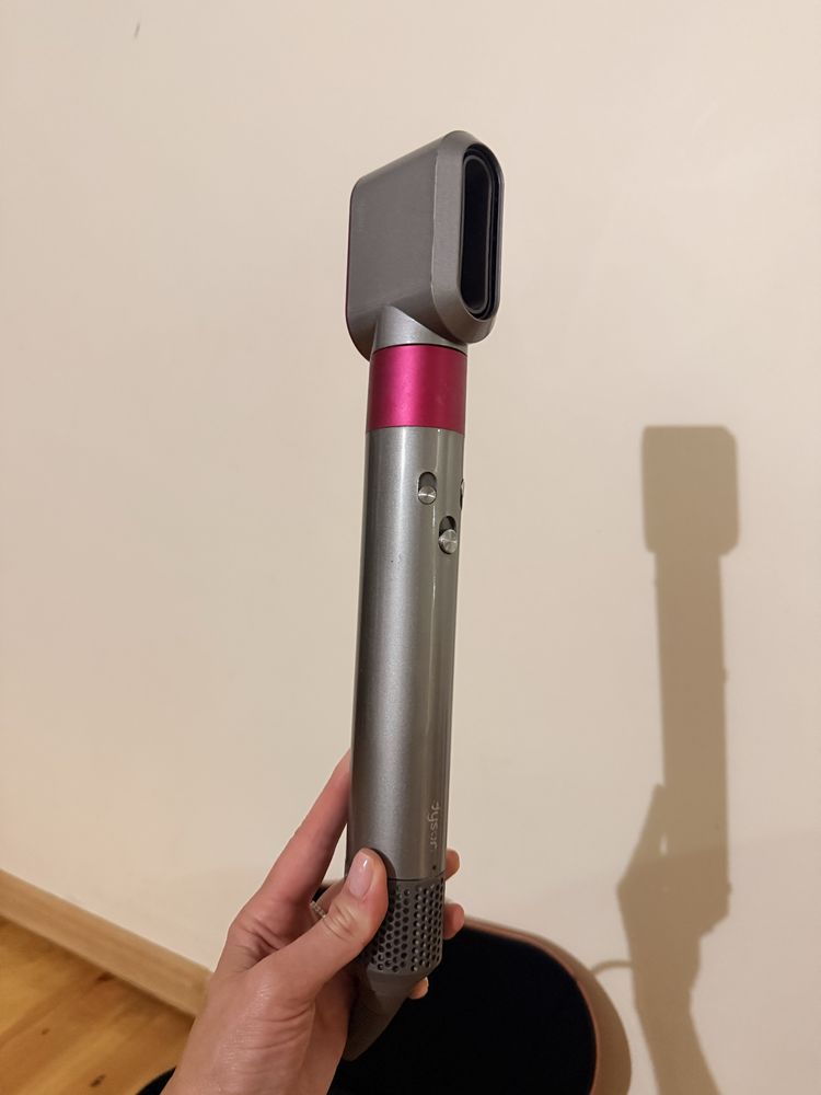 Dyson airwrap styler