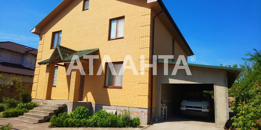 Продаётся дом  красный кирпич в Червоном хуторе 8 соток