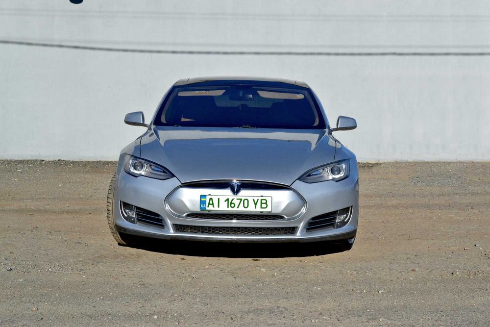 Продам Tesla Model S P85+