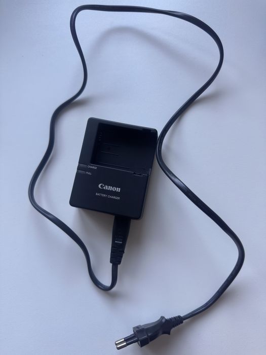 Aparat Canon EOS 700D