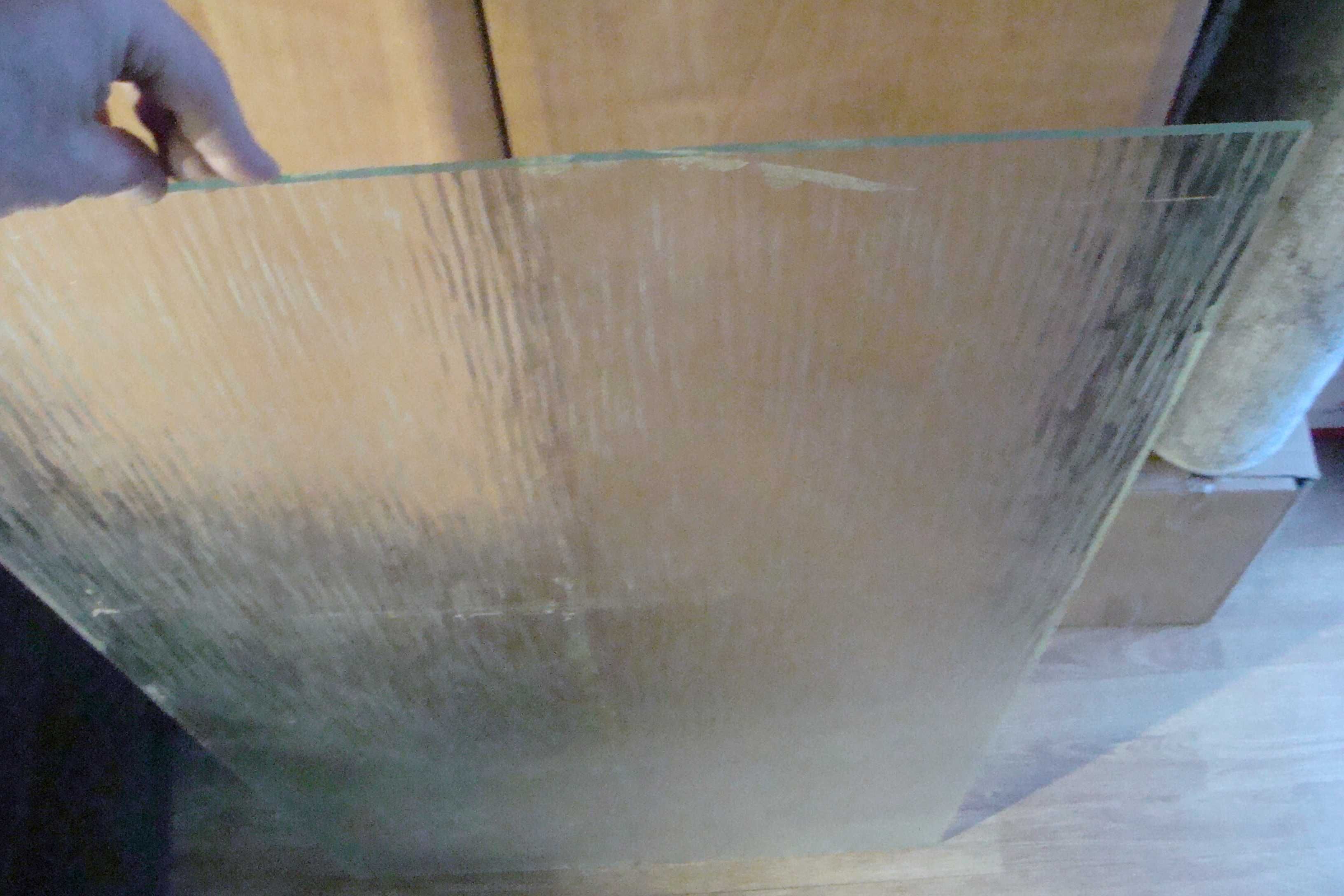 Szyby drzwiowe półprzezroczyste 57 x 109 cm ..dostępne 3 sztuki