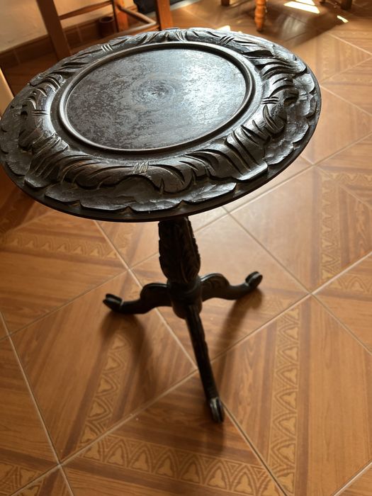 Mesinha de apoio antiga