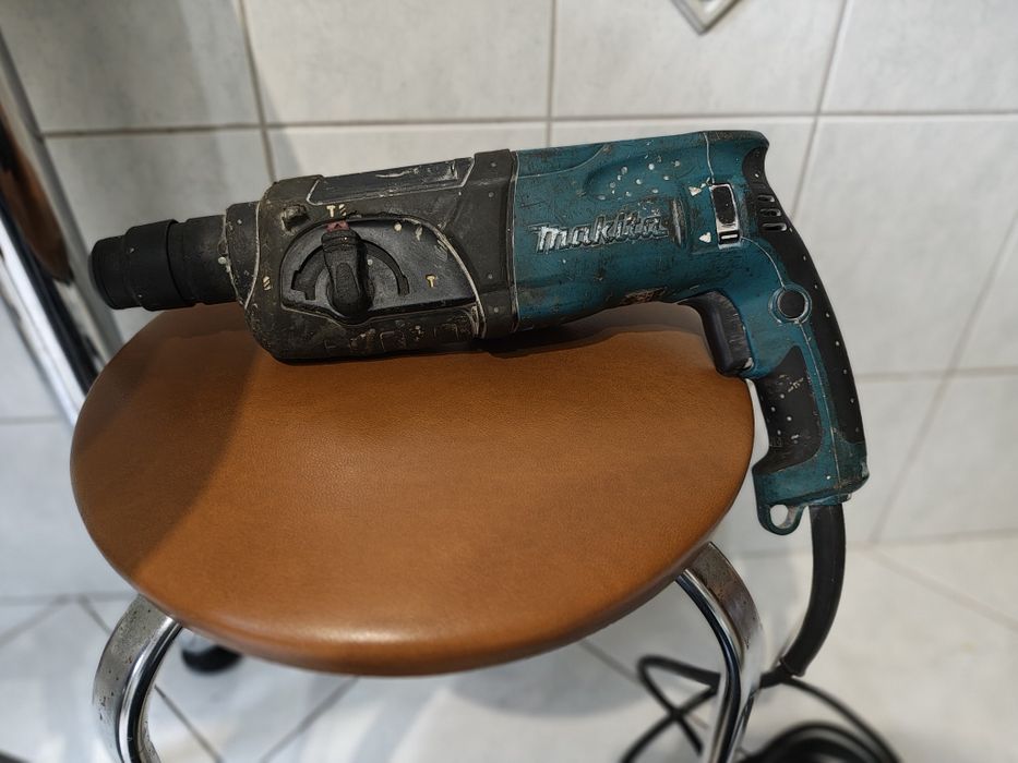 Makita 2470 młotowiertarka