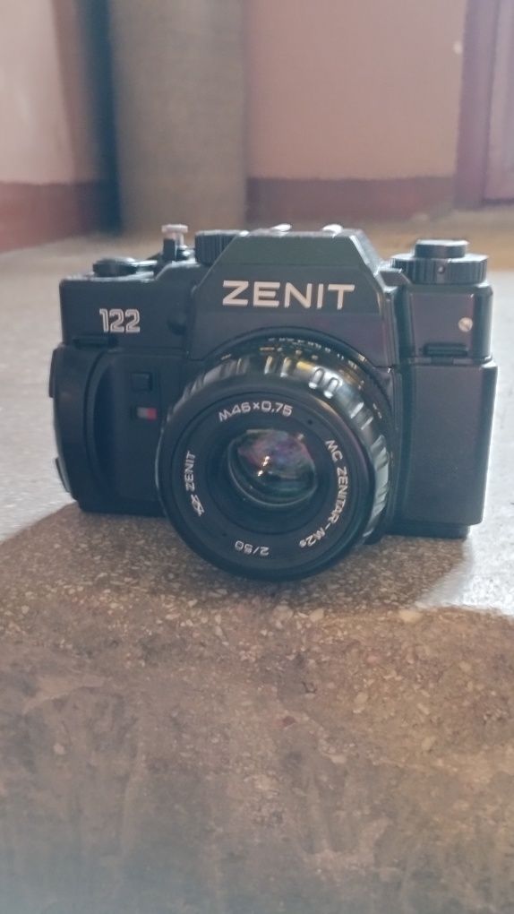 Aparat fotograficzny analogowy Zenit 122