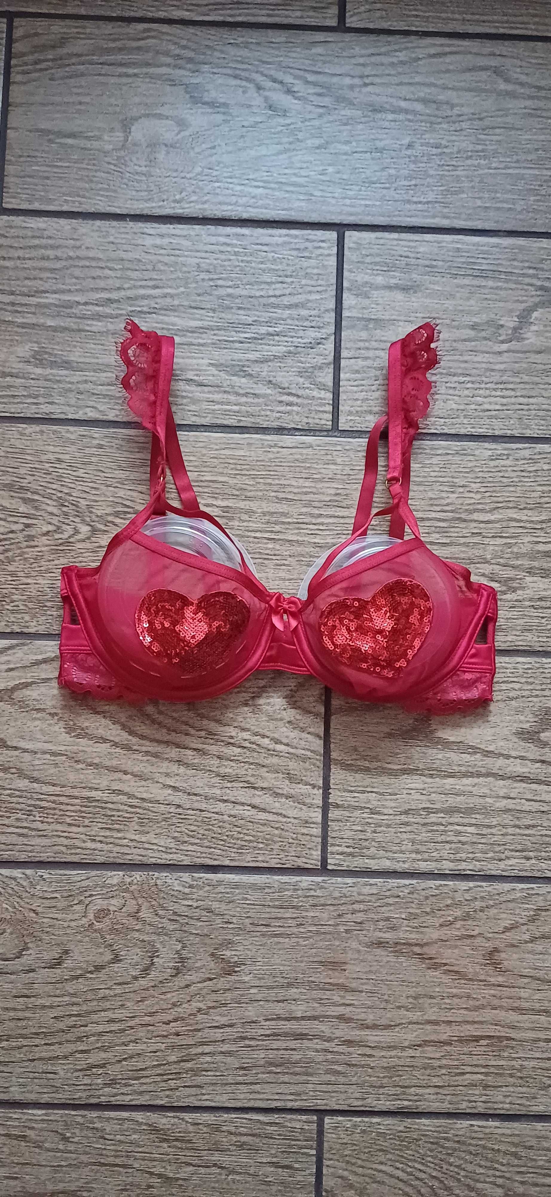 Czerwony biustonosz Private Collection by Hunkemöller w r. 70 C
