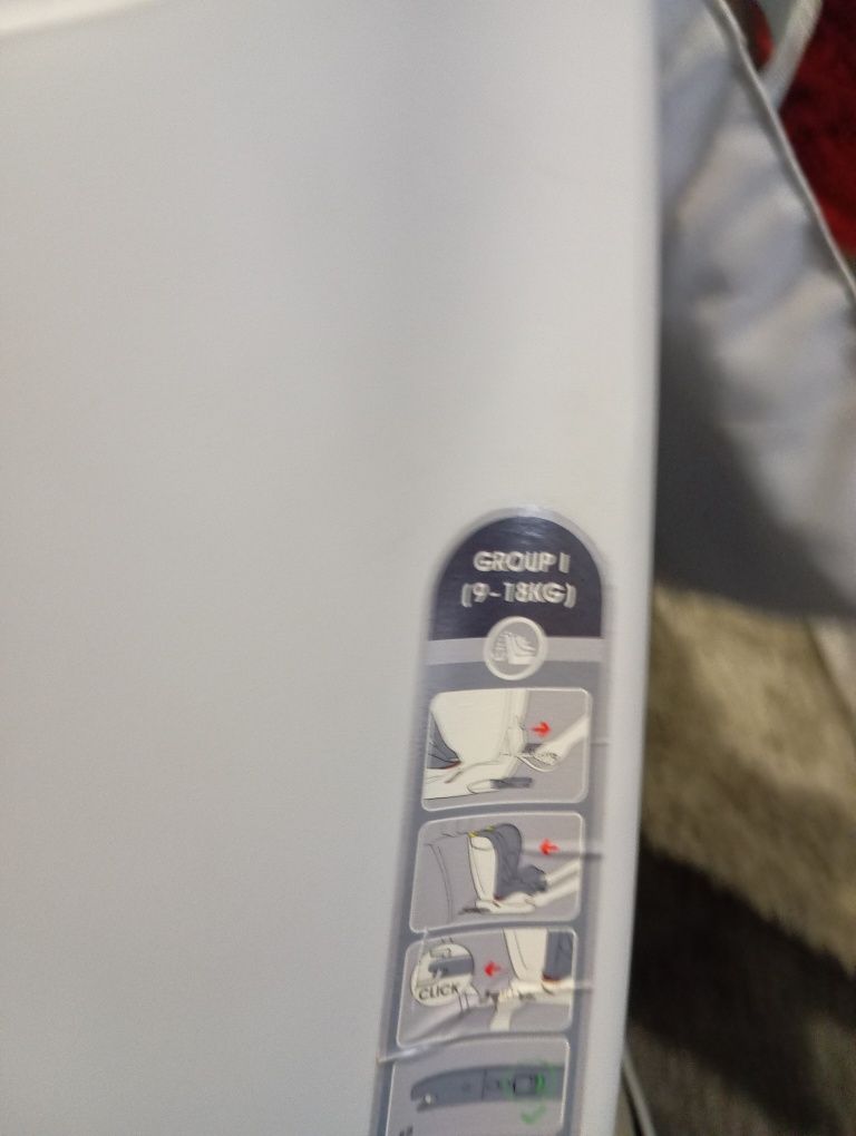 Cadeira auto grupo 1/2/3  com isofix