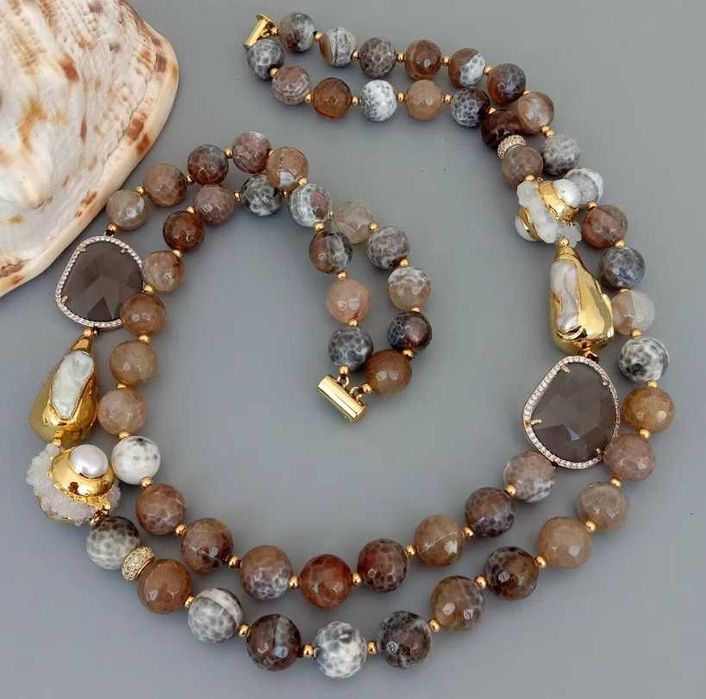 Piękny naszyjnik z naturalnymi kamieniami półszlachetnymi