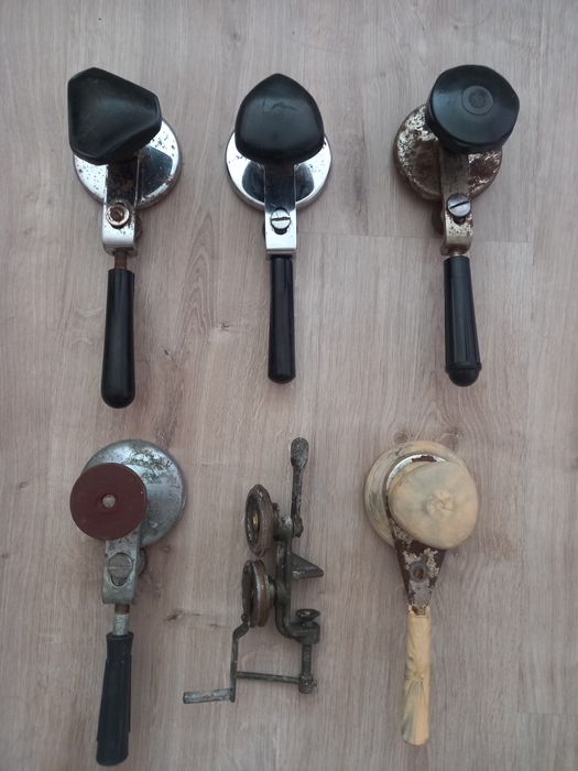 Закаточная машинка и выравнивание крышек для консервации