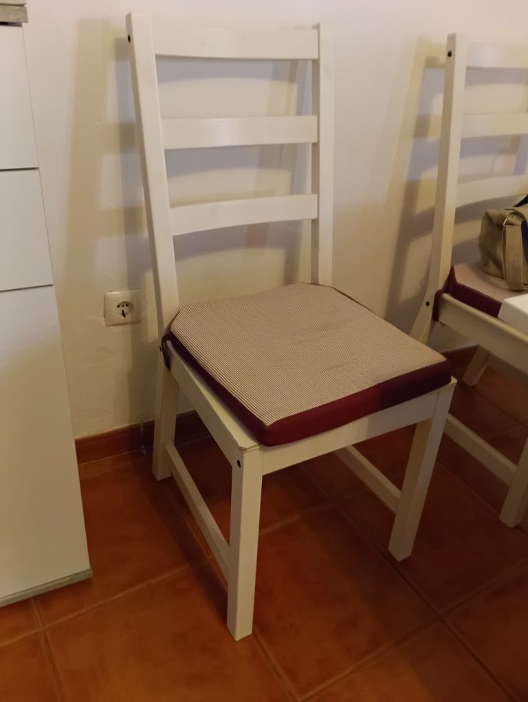 Conjunto mesa com abas e 2 cadeiras