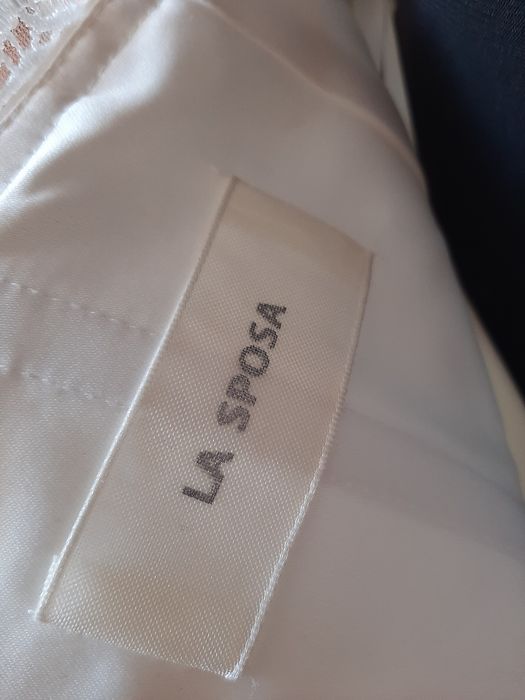 Платье свадебное со шлейфом.