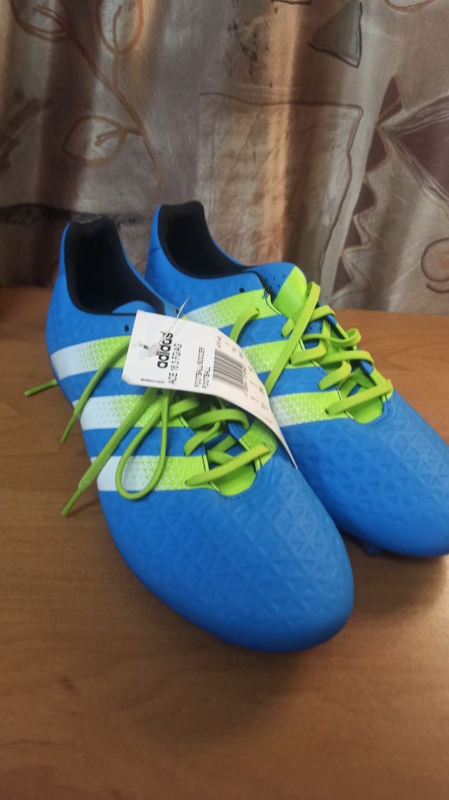 Бутсы Adidas  42 new