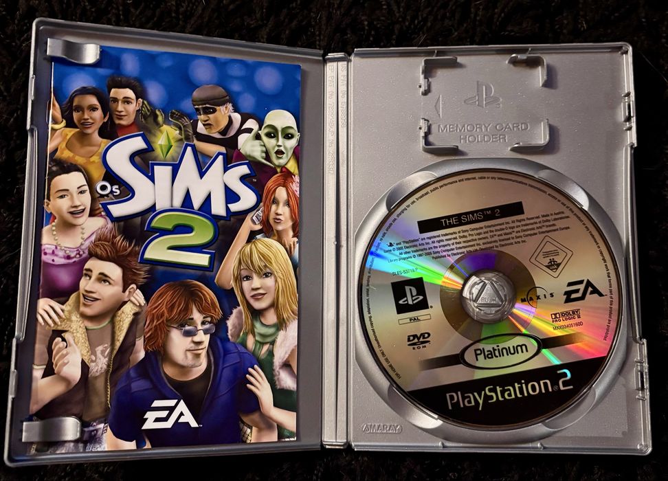PlayStation 2 - “Os Sims 2”