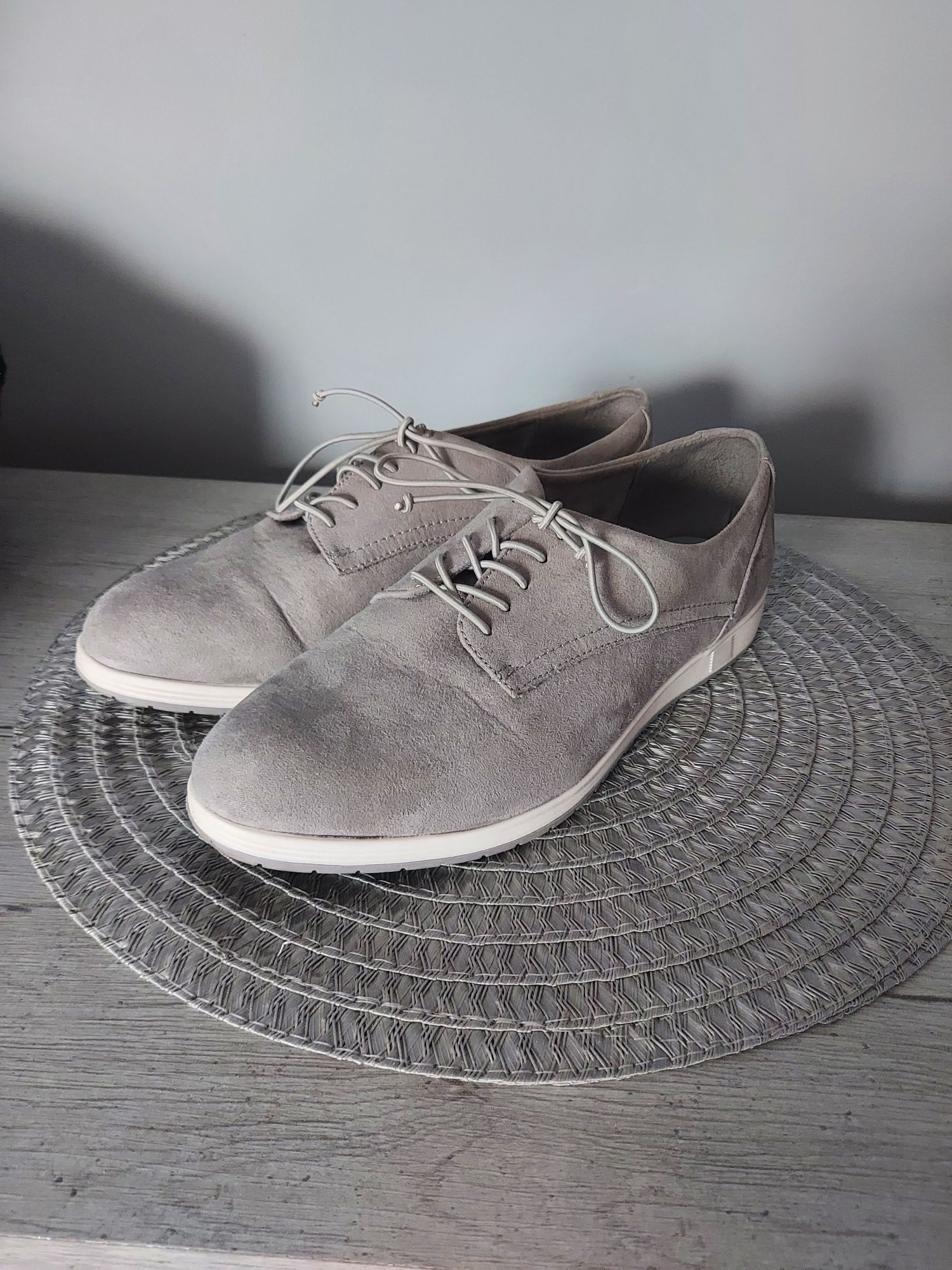 Buty zamszowe rozmiar 40