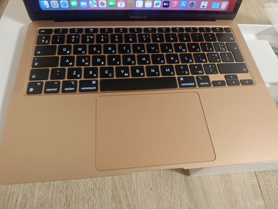 Macbook air m1 8/256