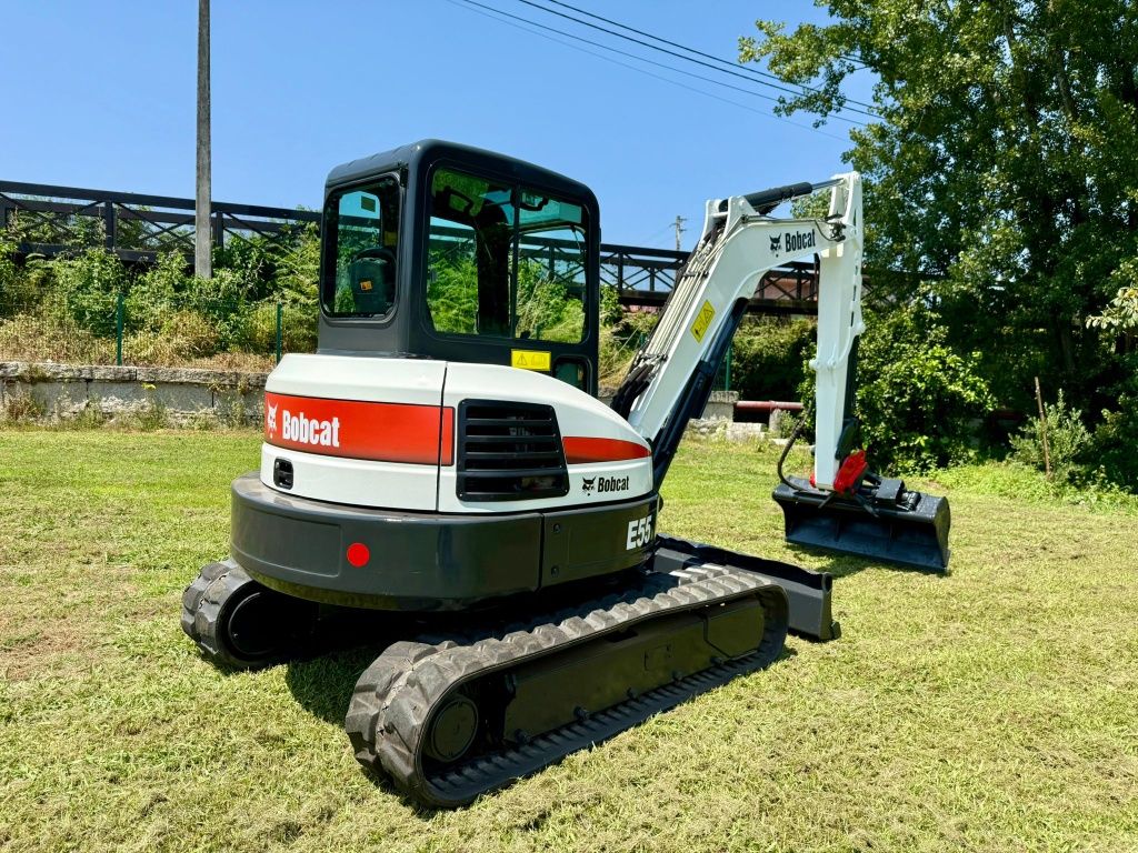 Mini escavadora bobcat 5.5 tn