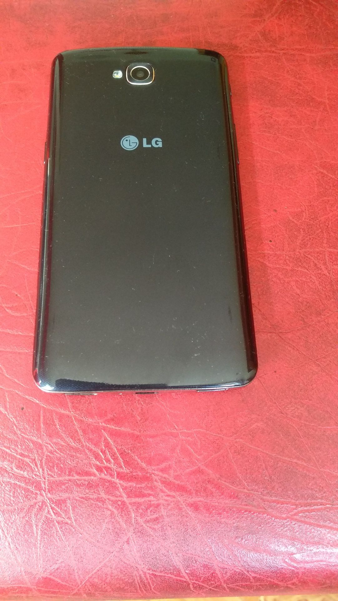 Продаётся смартфон LG