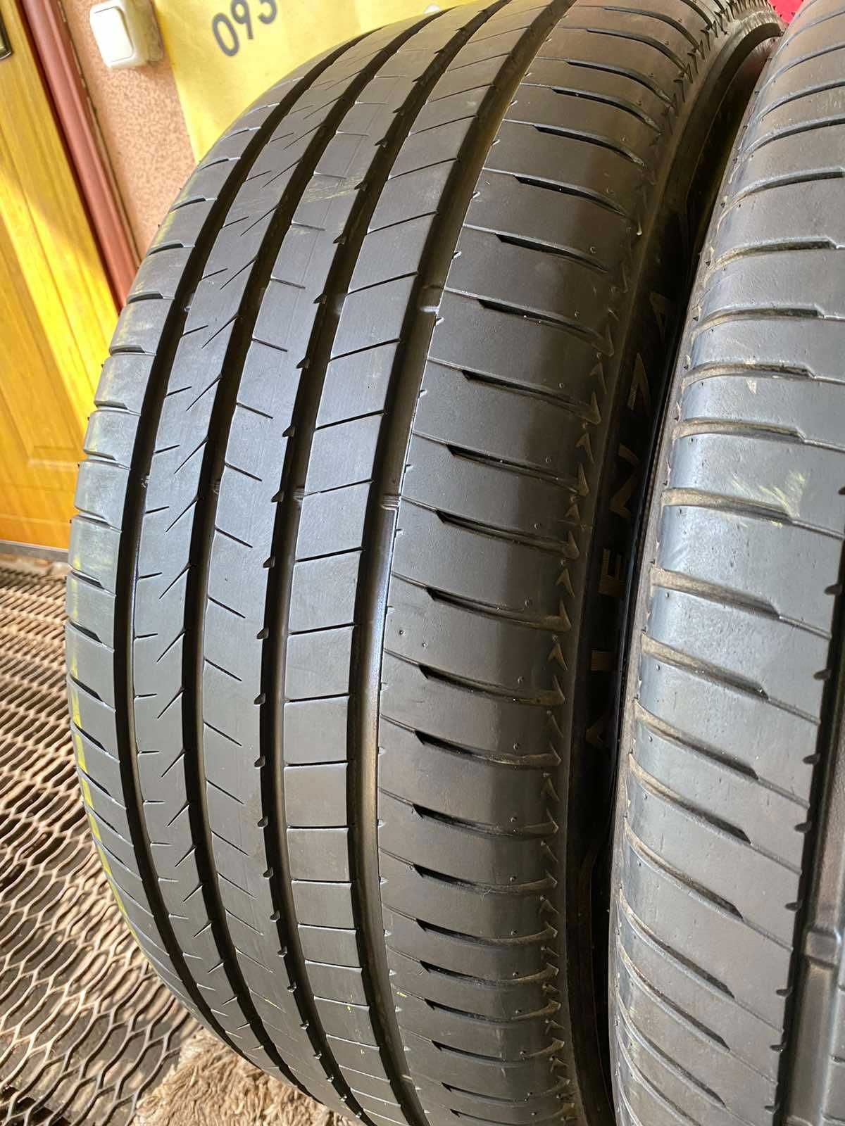 285/45/22 R22 Bridgestone Alenza 001