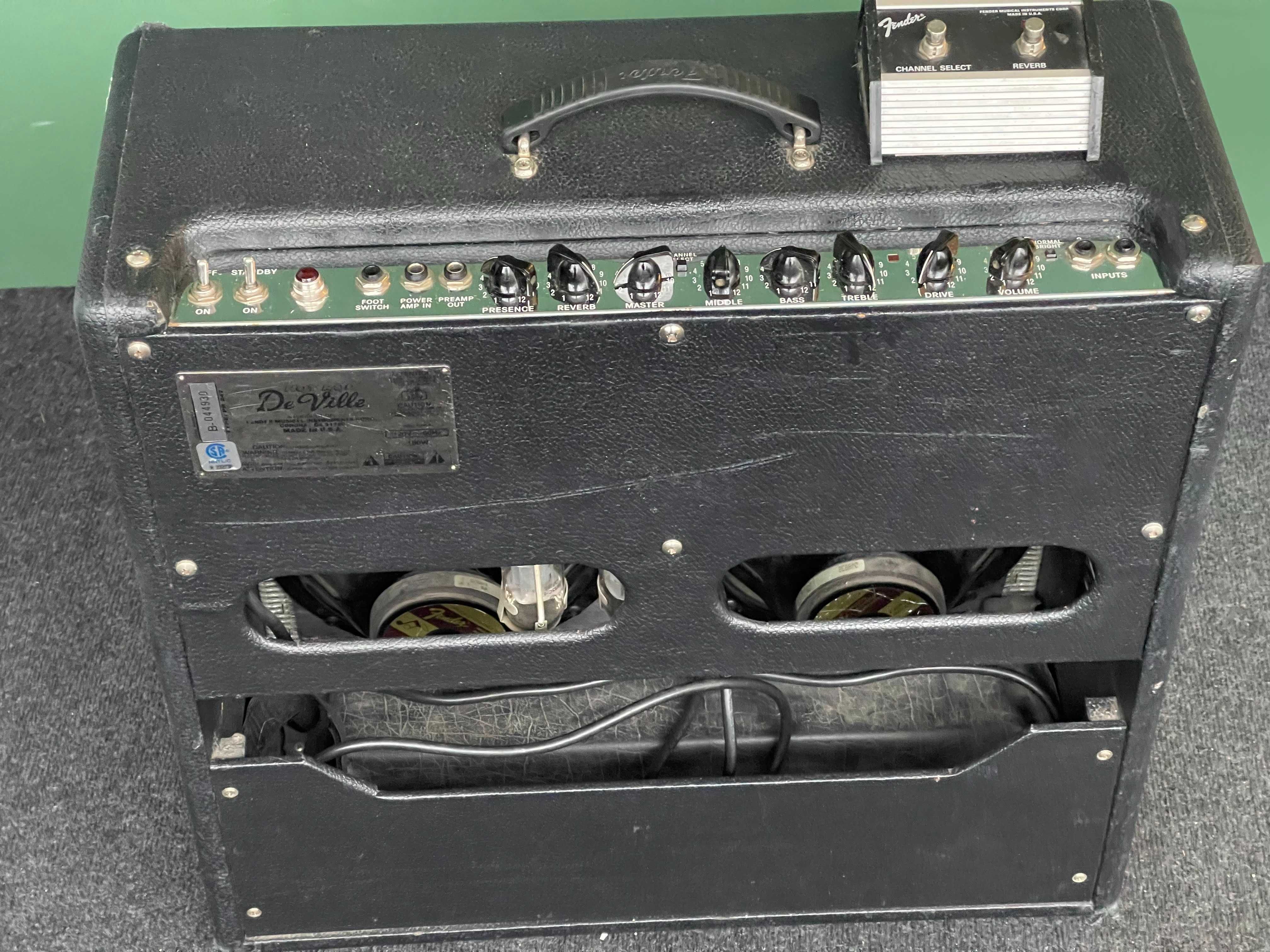 Lampowy wzmacniacz gitarowy FENDER Hot Rod DeVille 410, USA.