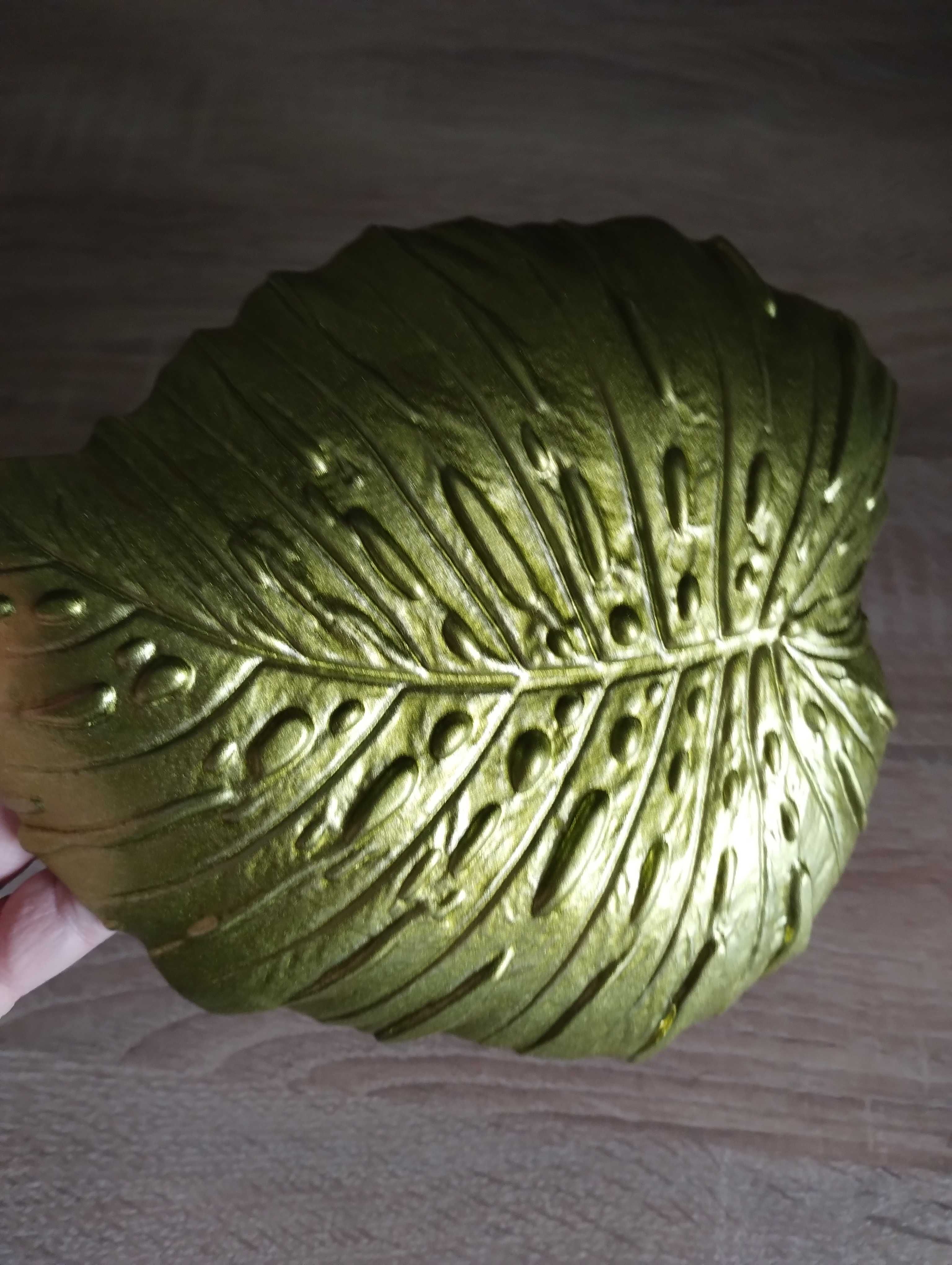 Nowy ozdobny talerz w kształcie liścia