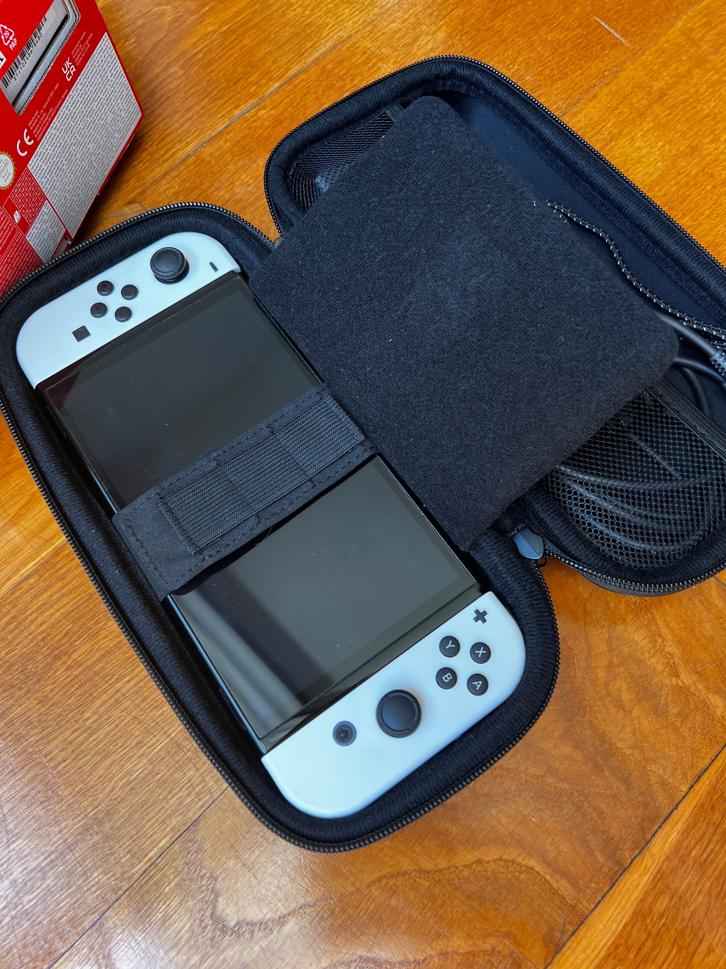 Nintendo Switch Oled | Estojo e jogos incluídos!