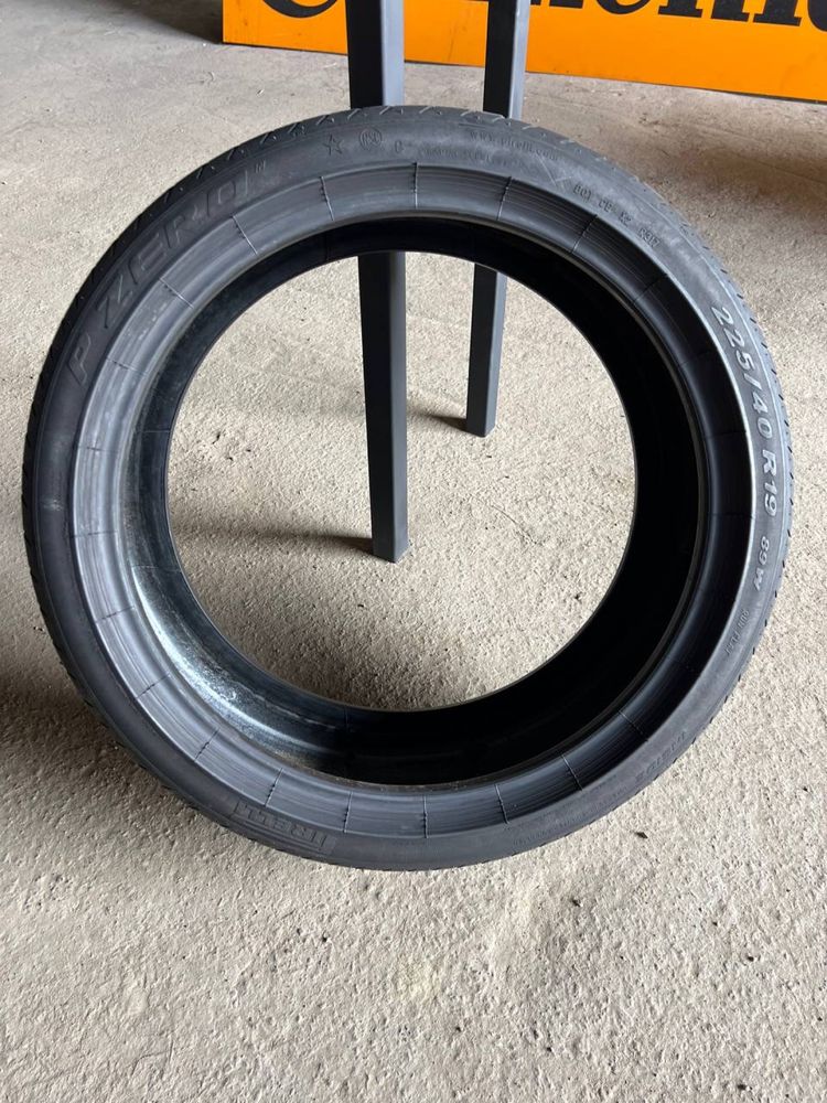 Шини 225/40 r19 Pirelli P Zero Run-Flat літо 2шт (554)