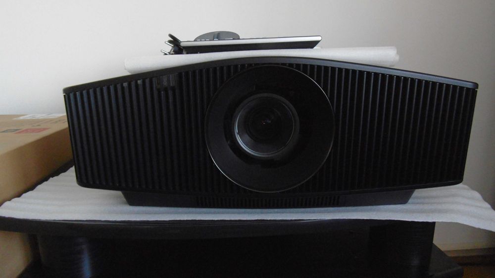 SONY VW790 4K LASER projektor rzutnik jak nowy tylko 730godzin. JVC XW