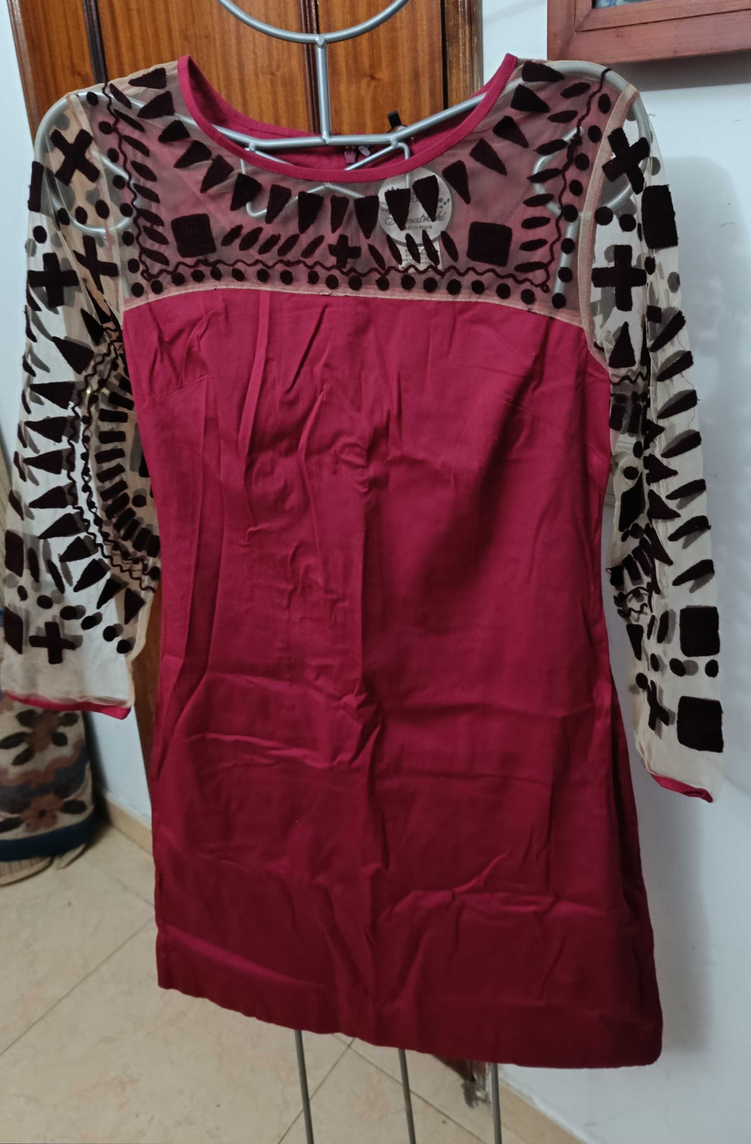 Vestido novo com etiqueta marca almatrachhi