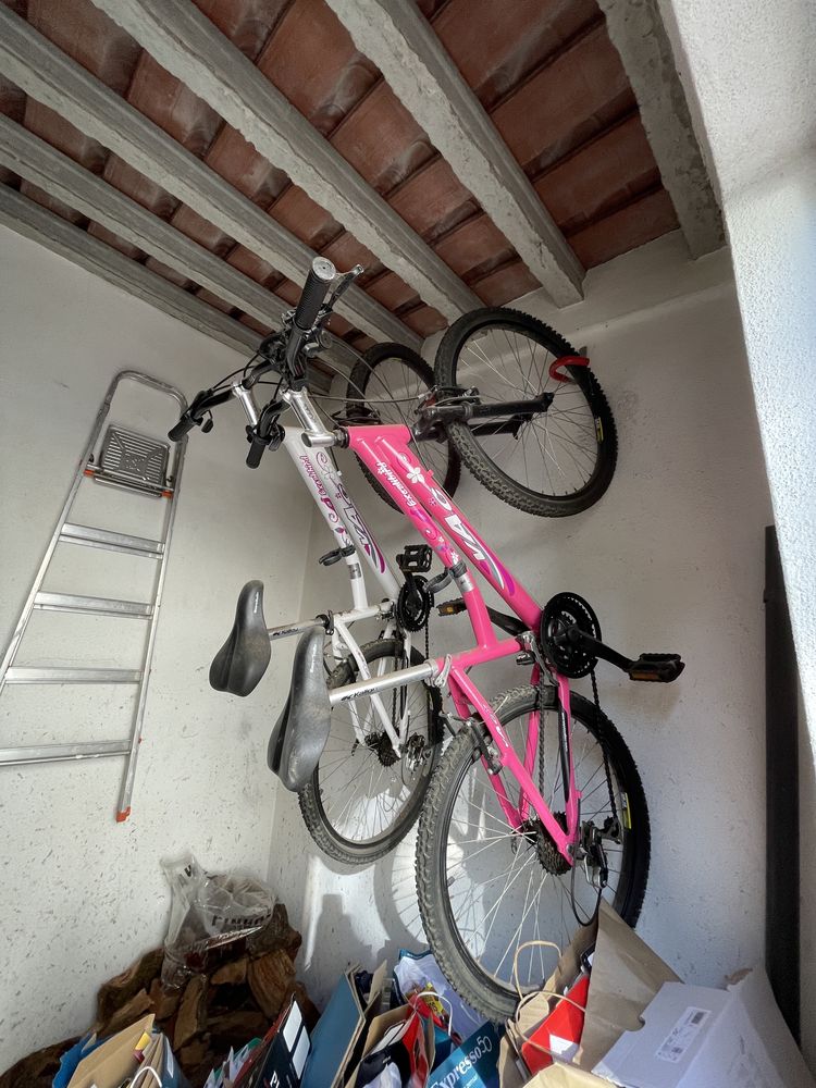 Bicicleta de passeio pouca utilizada (podem ser vendidas em separado)