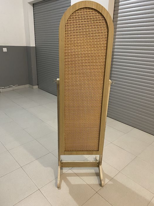 Espelho com suporte para acessorios