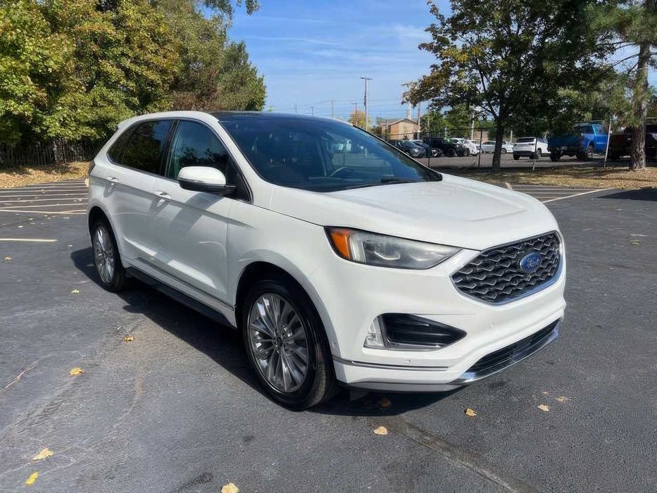 Ford Edge Titanium      2021