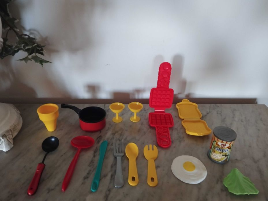 Conjunto de cozinha para brincar.