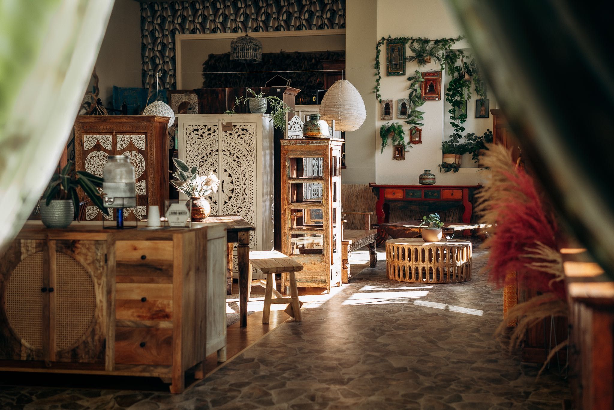 stary duży stolik kawowy ława stół drewno vintage okucia kolonialny