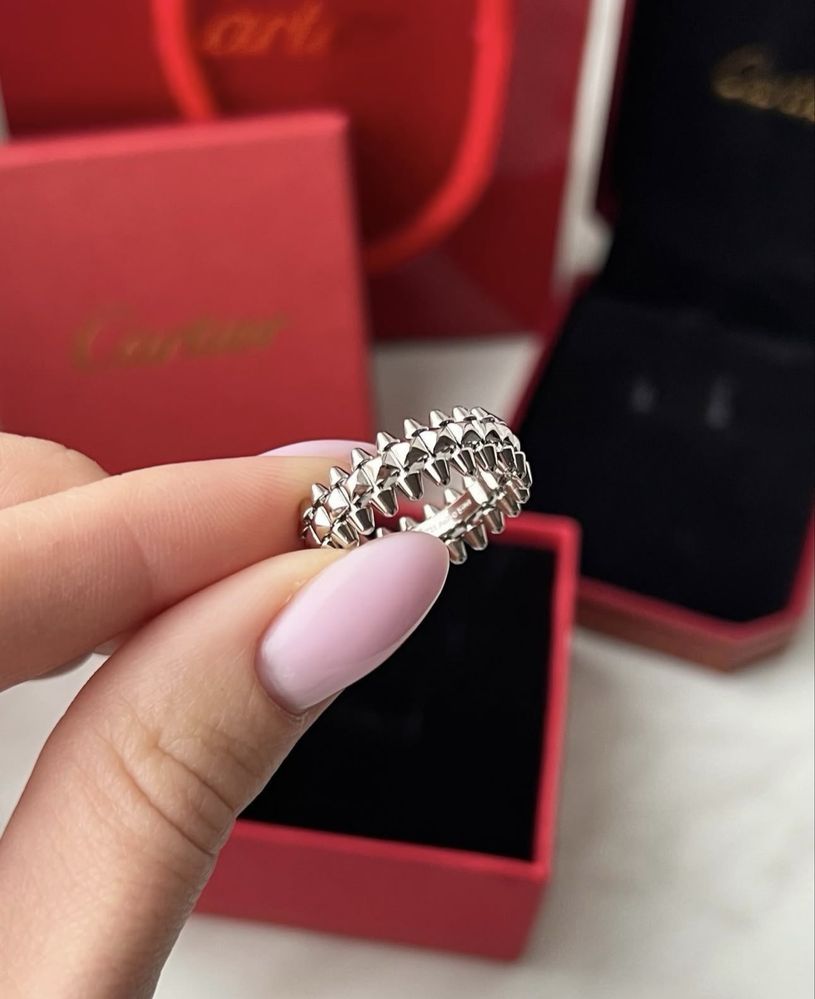 Каблучка cartier clash