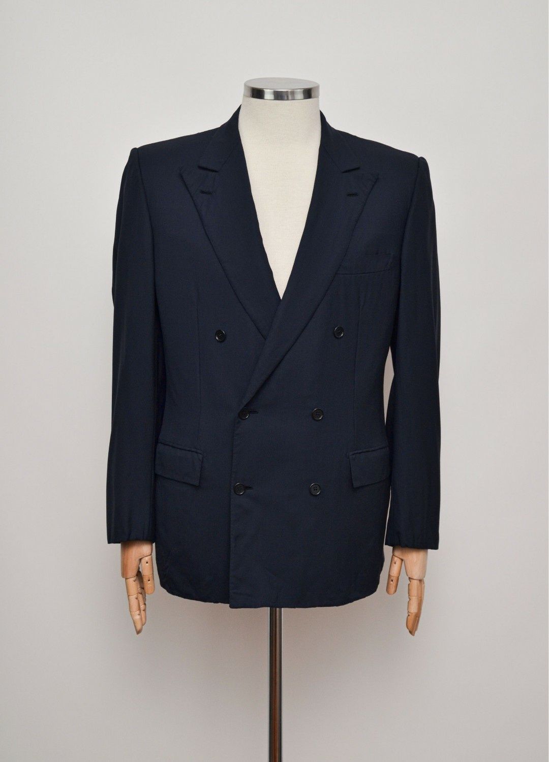 Продам двубортный пиджак Brioni