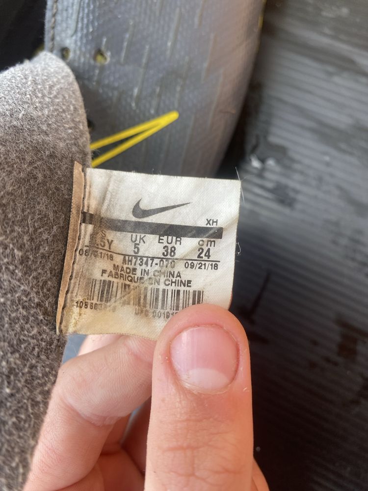 Фудбольні бутси Nike mercurial
