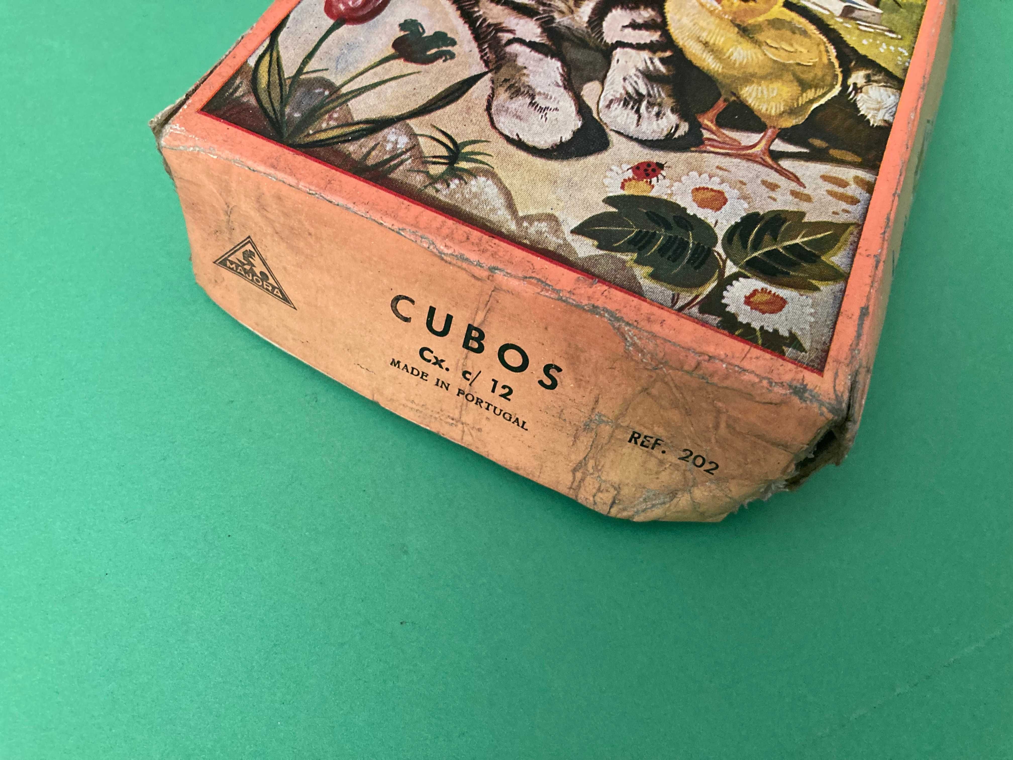 Jogo de Cubos em Madeira da Majora Antigo